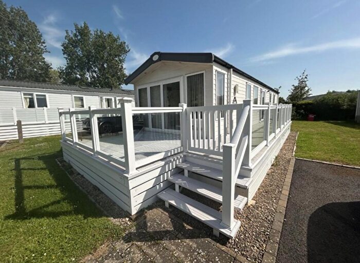 3 Bedroom Lodge For Sale In Alas Image, Broadway Lane, South Cerney, Gloucestershire, GL7