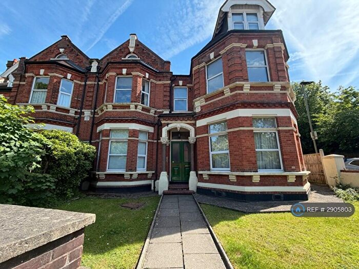 2 Bedroom Flat To Rent In Manor Road, Beckenham, BR3