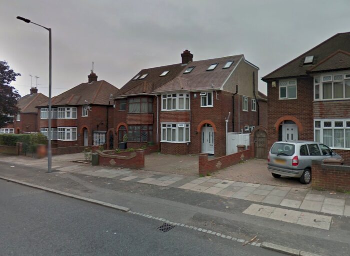 5 Bedroom Semi-Detached House To Rent In Humberstone Road Luton, LU4