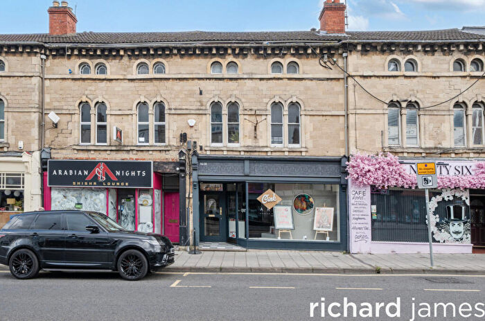 2 Bedroom Apartment For Sale In Old Town, Swindon, SN1