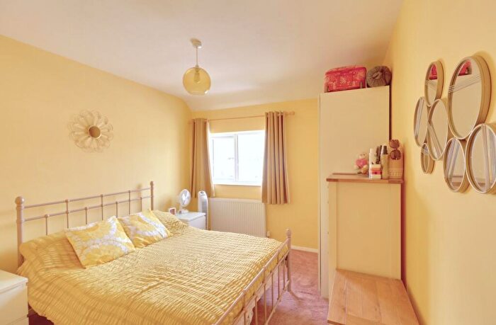 3 Bedroom Terraced House For Sale In Shannon Way, Aveley, RM15