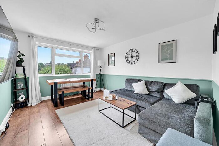2 Bedroom Flat To Rent In Burnt Ash Lane, Bromley, BR1