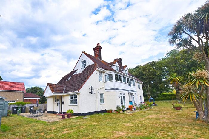 2 Bedroom Flat For Sale In Grange Gorman, Coast Road, Overstrand, NR27