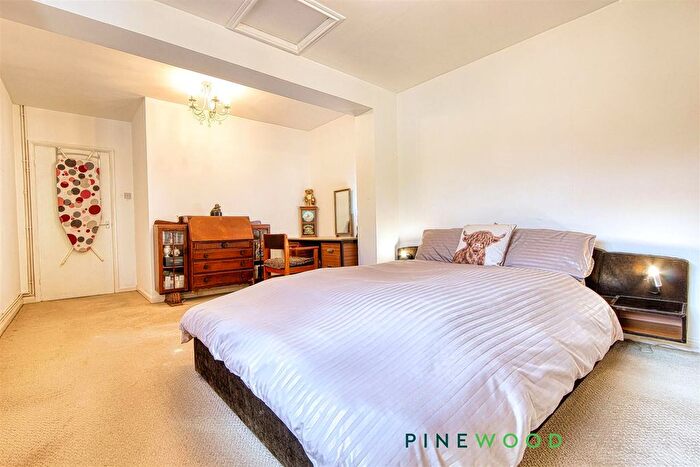 2 Bedroom Detached Bungalow For Sale In Church Close, North Wingfield, Chesterfield, Derbyshire, S42