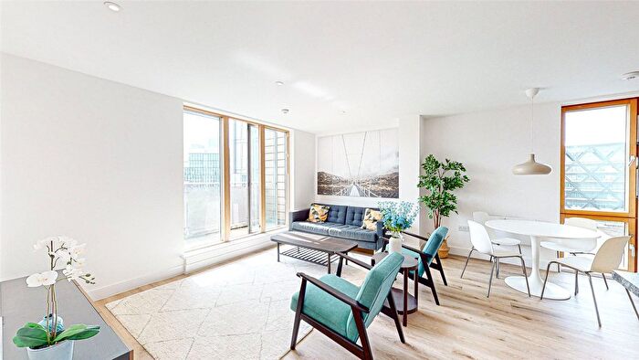 2 Bedroom Flat To Rent In The Bridge, Dearmans Place, Salford, M3