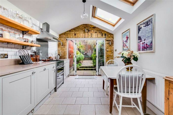 2 Bedroom House To Rent In Stanley Road, London, SW14