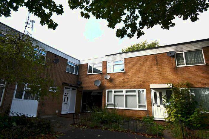 4 Bedroom Terraced House To Rent In Caswell Close, Farnborough, GU14