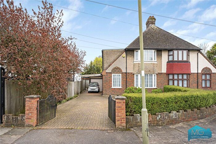 2 Bedroom Semi Detached House For Sale In Croft Close, Mill Hill, London, NW7