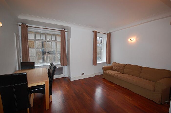 2 Bedroom Flat To Rent In Seymour Street, London, W1H