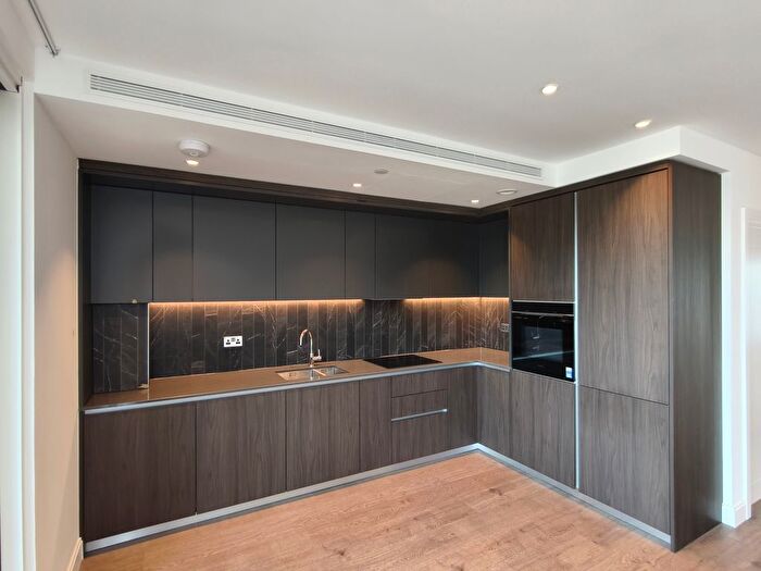 2 Bedroom Flat To Rent In Gasholder Place, London, SE11