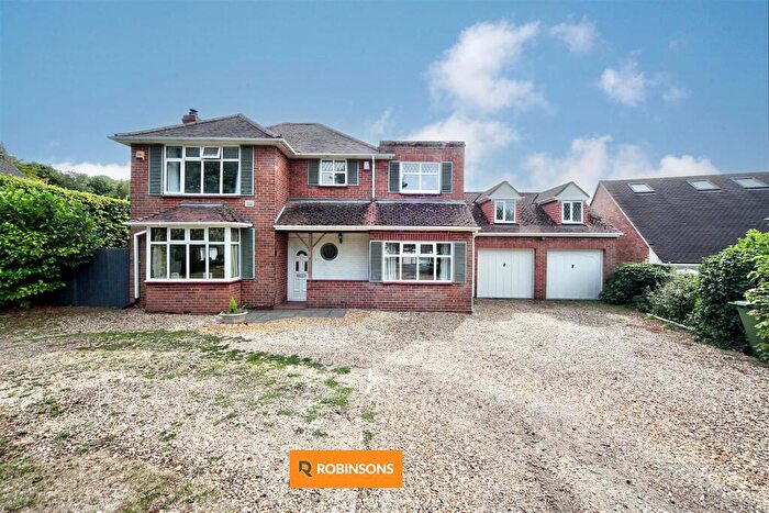 4 Bedroom Detached House For Sale In Totternhoe Road, Dunstable, LU6