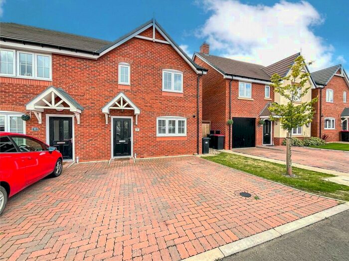 3 Bedroom Semi-Detached House To Rent In The Hills, Warton, Tamworth, Warwickshire, B79