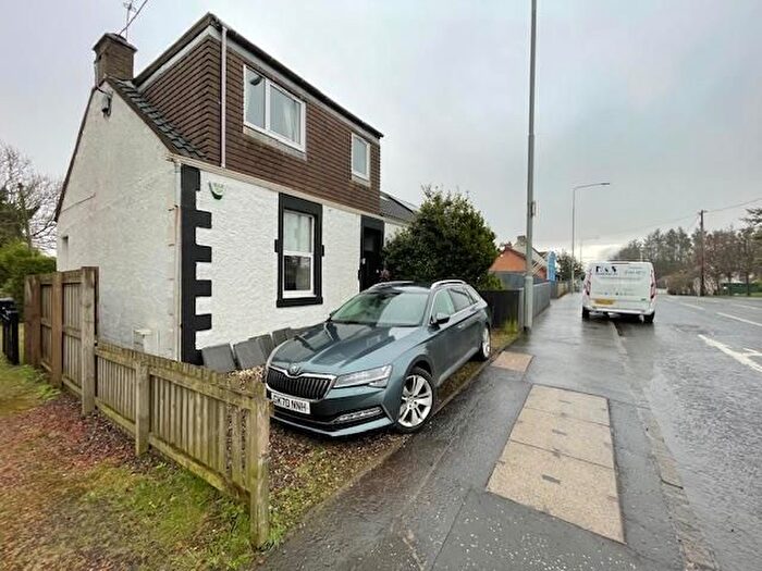3 Bedroom Semi-Detached House To Rent In Pumpherston Road, Uphall Station, Livingston, EH54