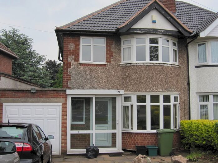 3 Bedroom Semi-Detached House To Rent In Lyndon Road, Solihull, B92