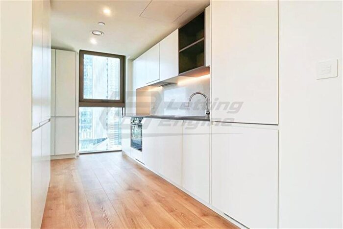 2 Bedroom Apartment To Rent In One Thames Quay, E14
