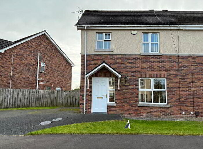 3 Bedroom Semi-Detached House For Sale In Beech Meadows, Waringstown, BT66