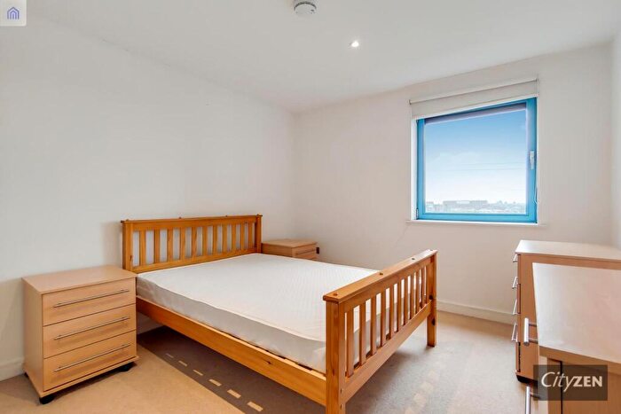 1 Bedroom Flat To Rent In West Gate Apartments, Royal Victoria Docks, E16