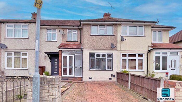 3 Bedroom Terraced House For Sale In Orchard Road, Dagenham, RM10