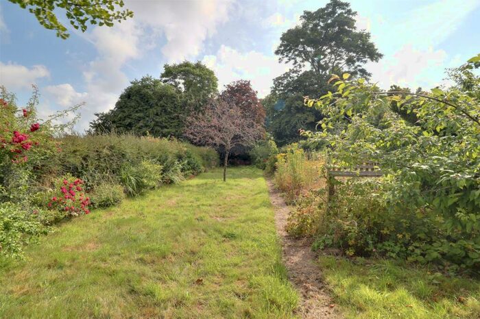 3 Bedroom Bungalow For Sale In North Street, Dolton, Winkleigh, EX19