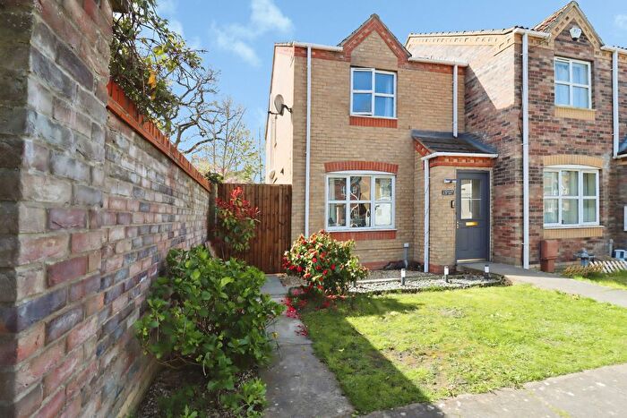 2 Bedroom End Of Terrace House For Sale In Lancaster Drive, Market Rasen, LN8