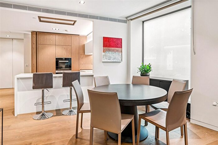 2 Bedroom Flat For Sale In Pearson Square, London, W1T