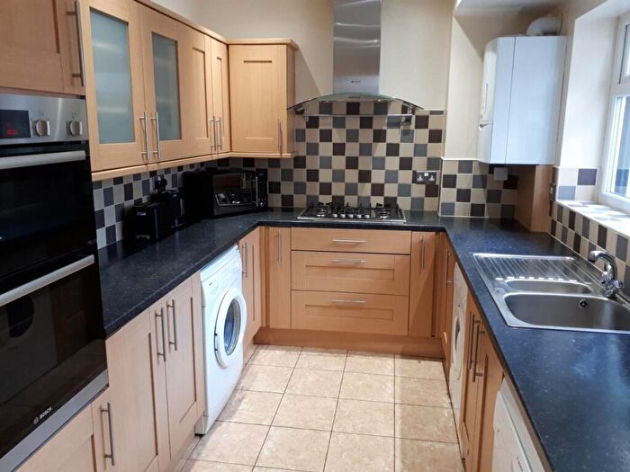 6 Bedroom House To Rent In Chester Street, Newcastle Upon Tyne, NE2