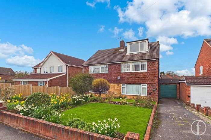 4 Bedroom Semi-Detached House For Sale In Arundel Drive, Fareham, PO16