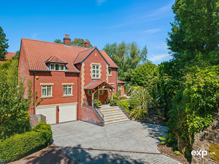 4 Bedroom Detached House For Sale In Fox Hollow, Ravenshead, NG15