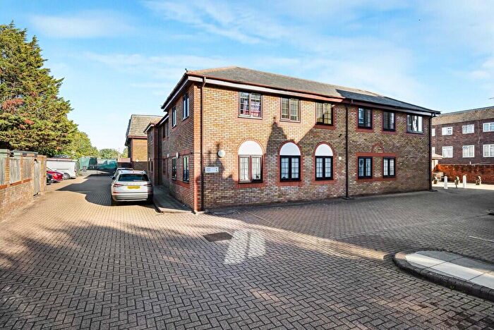 1 Bedroom Apartment For Sale In Southend House, Eltham, SE9
