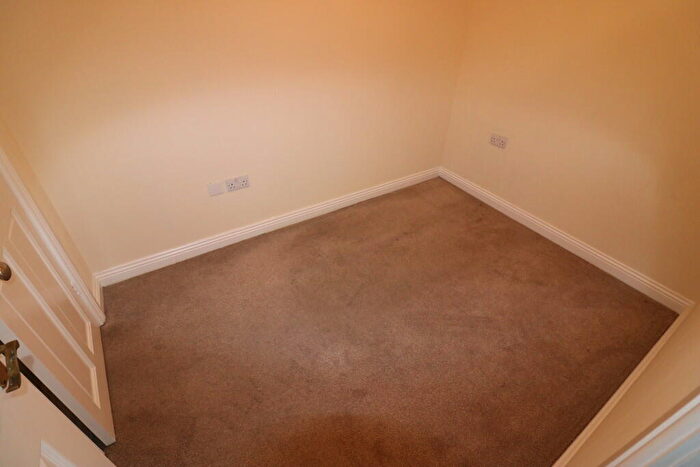 2 Bedroom Apartment To Rent In First Floor, Hull Road, HU4