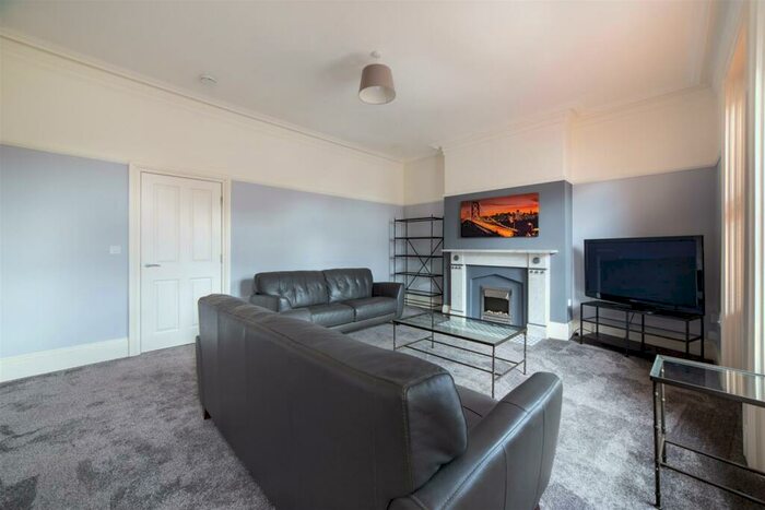 4 Bedroom Terraced House To Rent In £pppw - Manor House Road, Jesmond, NE2