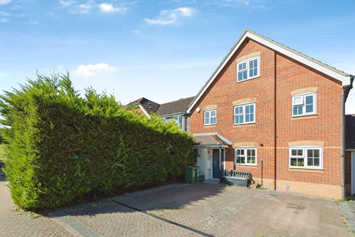 6 Bedroom Semi-Detached House For Sale In Ingram Close, Hawkinge, Folkestone, CT18