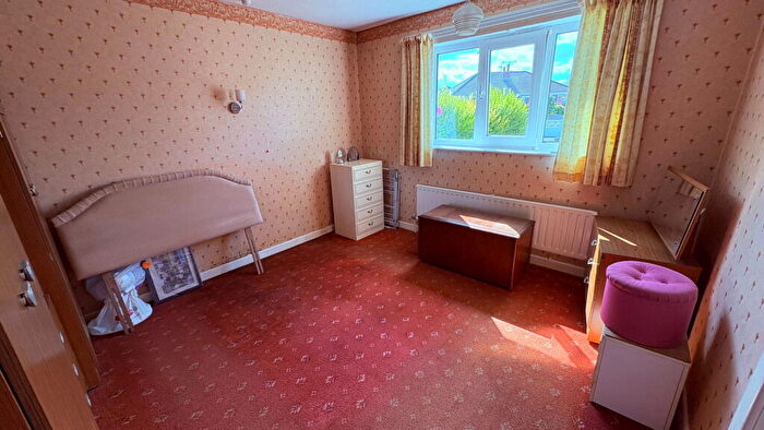 2 Bedroom Detached Bungalow For Sale In Dob Lane, Walmer Bridge, PR4