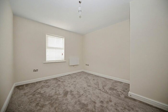 2 Bedroom Block Of Flats To Rent In Hodge Road, Walkden, Manchester, M28