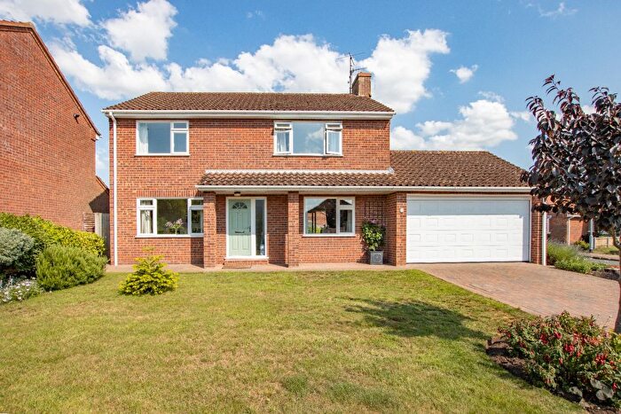 4 Bedroom Detached House For Sale In Dersingham, King's Lynn, Norfolk, PE31