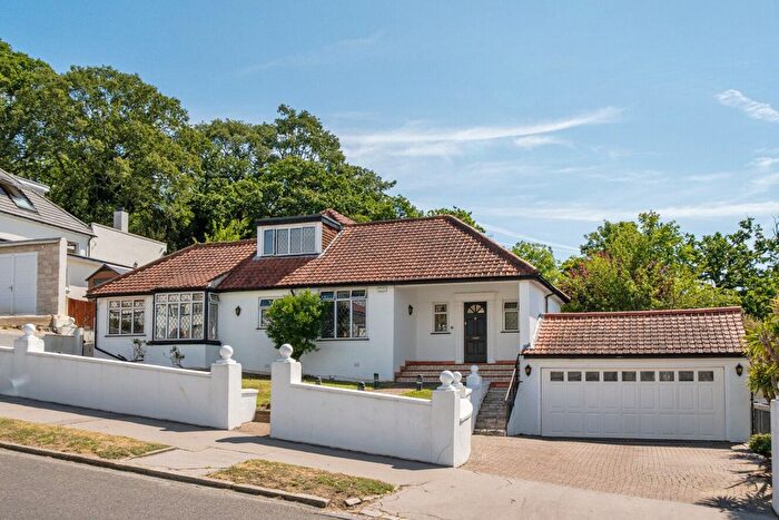 3 Bedroom Bungalow For Sale In Downsview Road, Crystal Palace, London, SE19