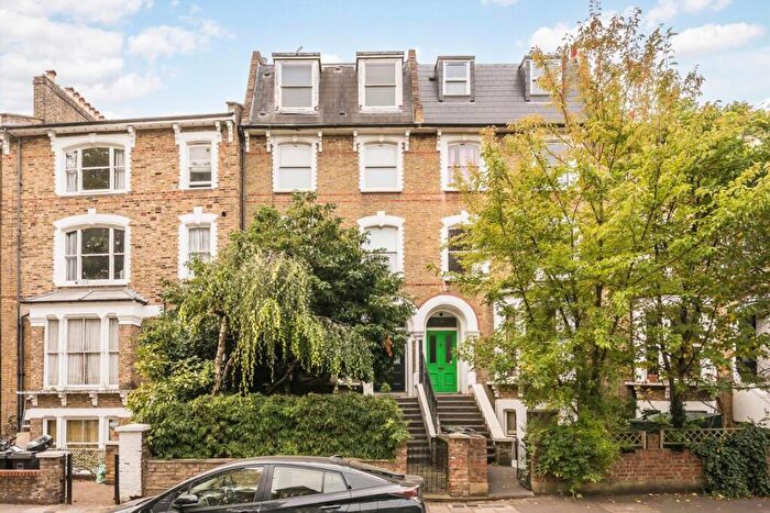 5 Bedroom House For Sale In Amhurst Road, Stoke Newington, N16