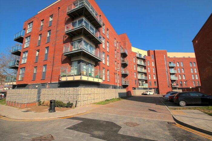 2 Bedroom Flat To Rent In Chancellor Way, Dagenham, RM8