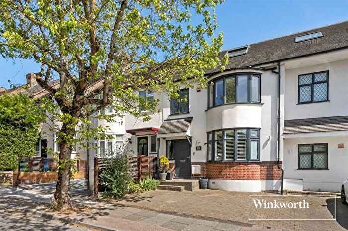 4 Bedroom Terraced House For Sale In Milton Avenue, Barnet, EN5