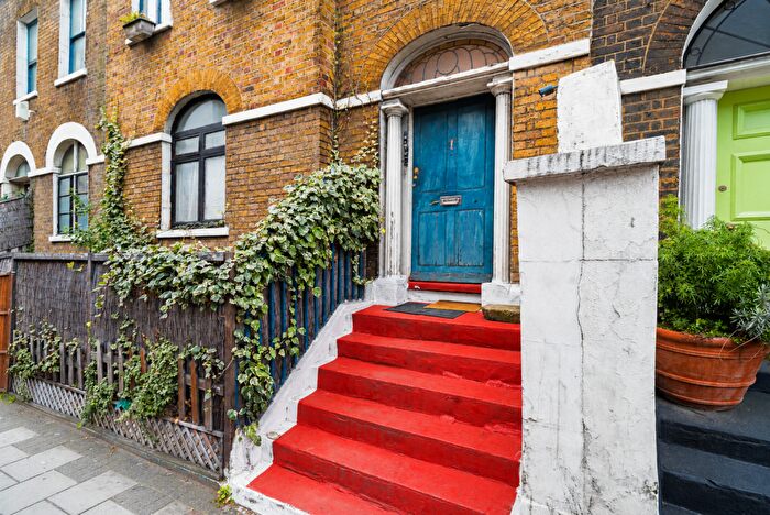 11 Bedroom Apartment For Sale In Harleyford Road, SE11