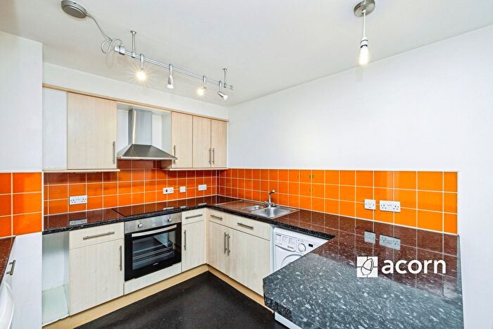 1 Bedroom Flat To Rent In Hendre Road, London, SE1