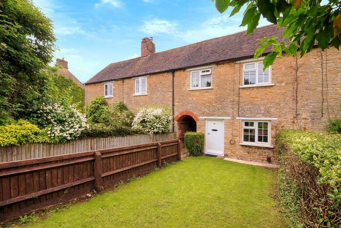 2 Bedroom Cottage To Rent In Kidlington, Oxford, OX5