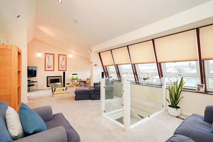 4 Bedroom Detached House For Sale In Sunnyvale Avenue, Sheffield, S17