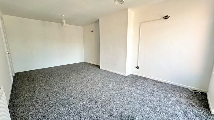 2 Bedroom Flat To Rent In Alexandra Court, Alexandra Road, Southend-on-Sea, SS1