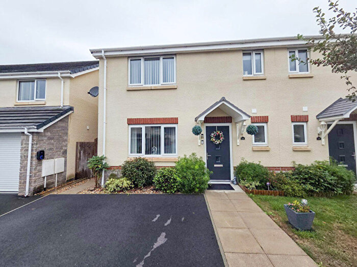 3 Bedroom Semi-Detached House To Rent In Millers Wood, Blackwood, NP12
