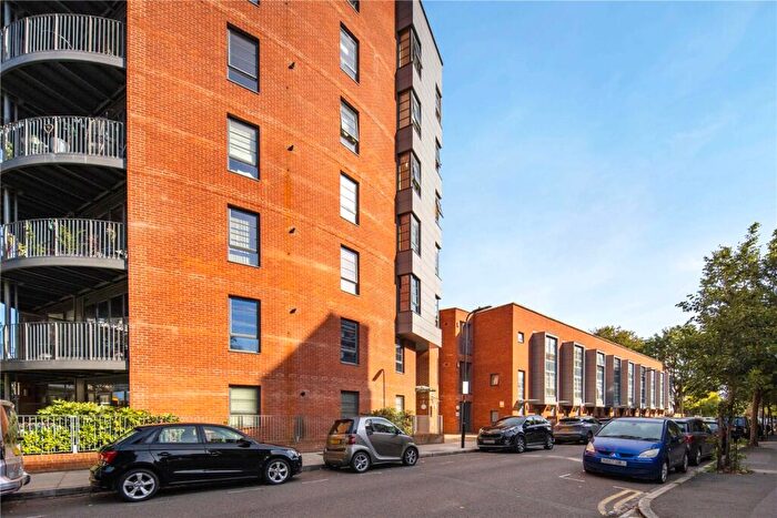 1 Bedroom Flat For Sale In Lyme Grove House, Lyme Grove, Loddiges Road, London, E9