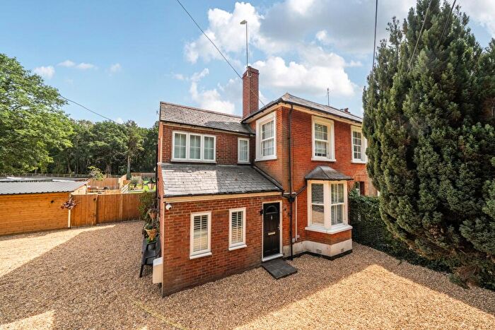 3 Bedroom Semi-Detached House For Sale In Chobham, KT16
