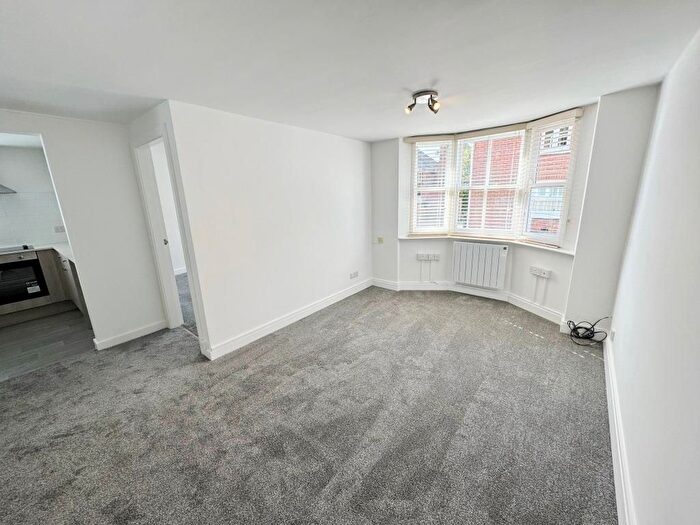 1 Bedroom Flat To Rent In West Street, Bere Regis, BH20