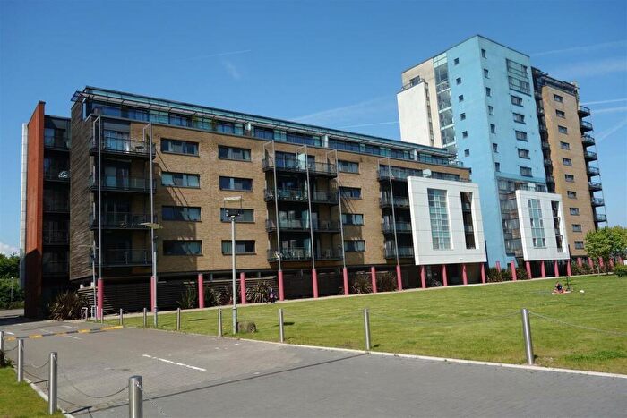 2 Bedroom Apartment To Rent In Kilcredaun House, Ferry Court, CF11