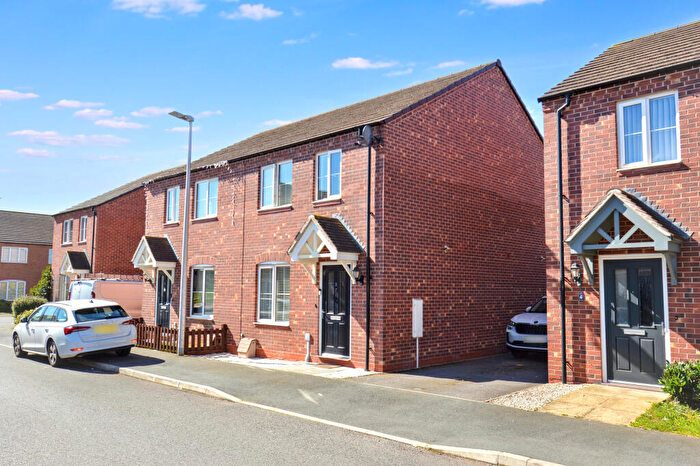 3 Bedroom Semi Detached House For Sale In Granary Yard, Nuneaton, Warwickshire, CV10